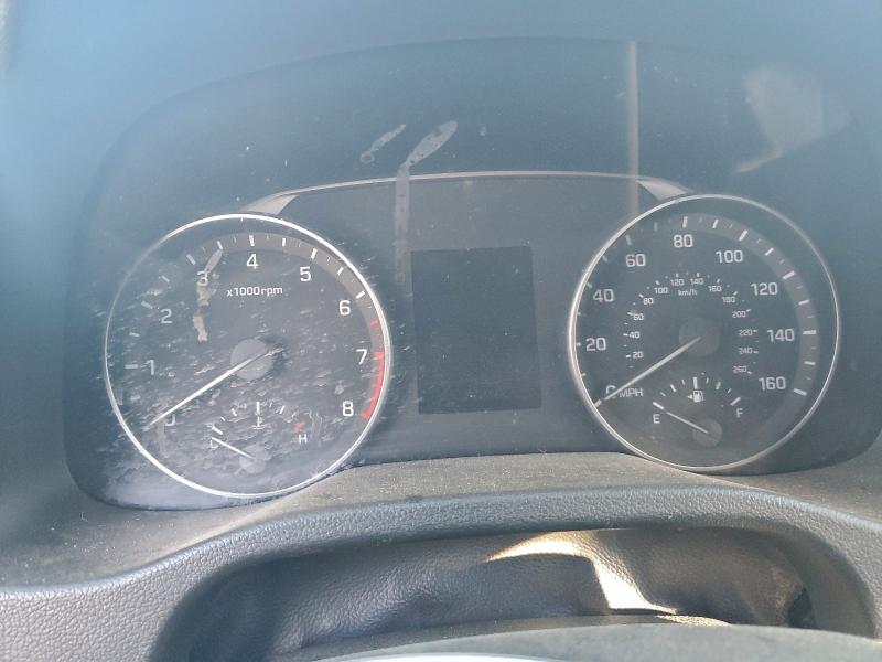 Фото 9 - HYUNDAI ELANTRA