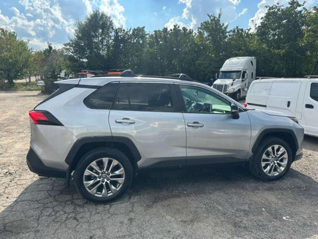 Фото 12 - TOYOTA RAV4