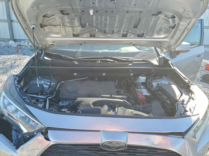 Фото 12 - TOYOTA RAV4