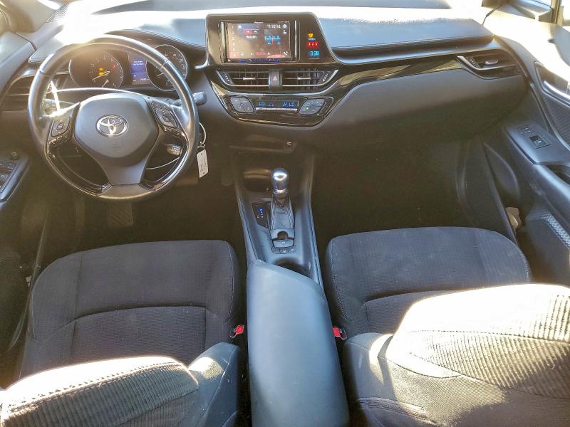 Фото 8 - TOYOTA C-HR