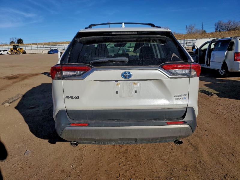 Фото 6 - TOYOTA RAV4