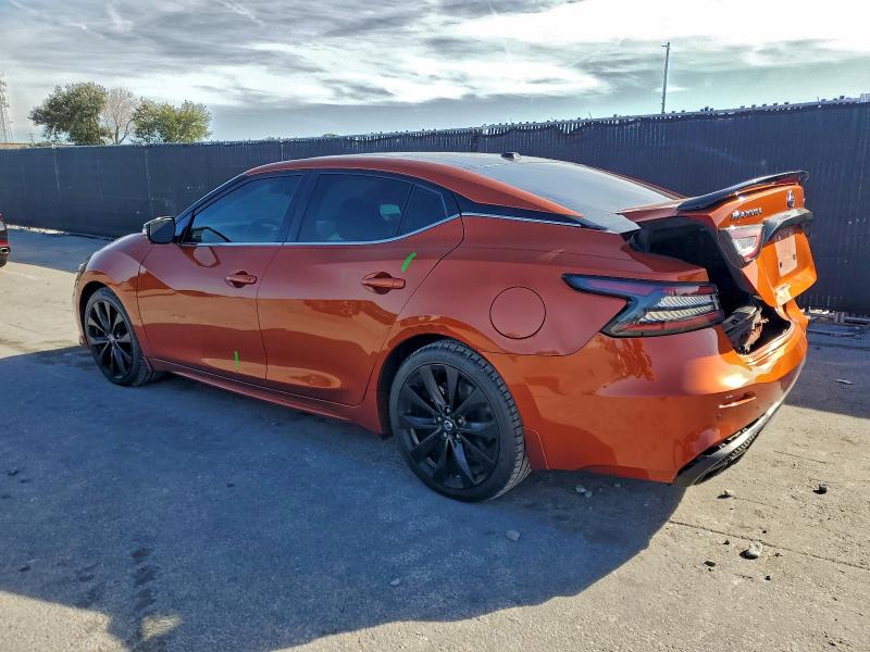 Фото 2 - NISSAN MAXIMA