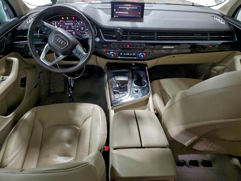 Фото 8 - AUDI Q7