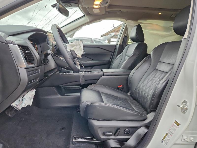 Фото 7 - NISSAN ROGUE