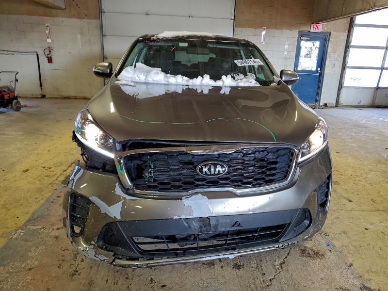 Фото 5 - KIA SORENTO