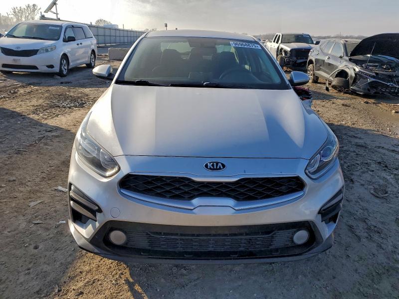 Фото 5 - KIA FORTE