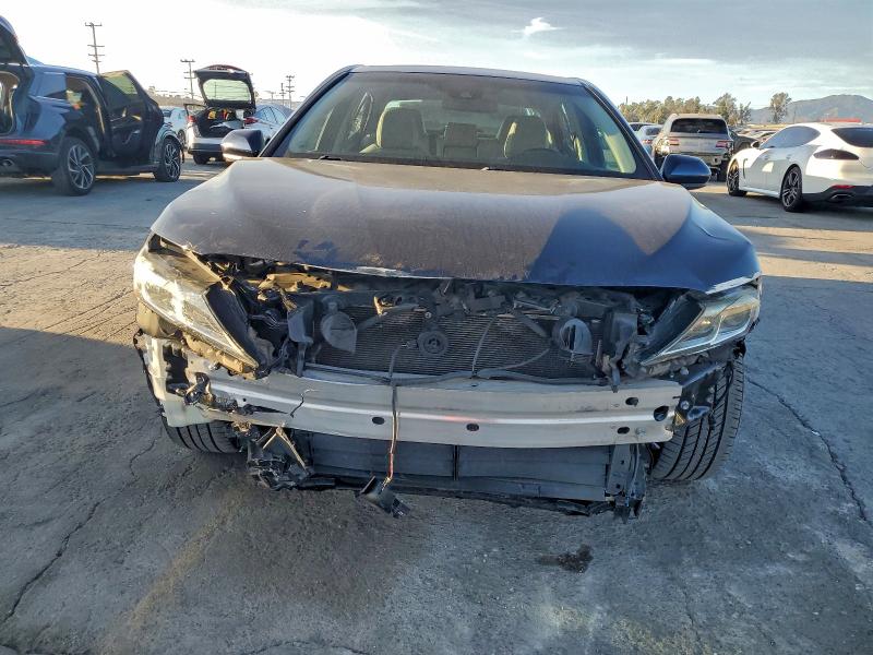 Фото 5 - TOYOTA CAMRY