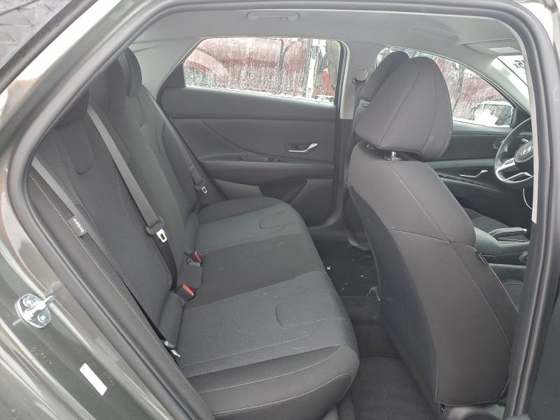 Фото 10 - HYUNDAI ELANTRA