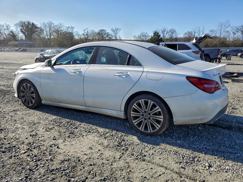 Фото 2 - MERCEDES-BENZ CLA-CLASS