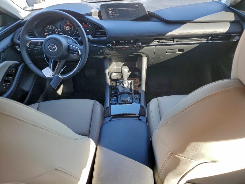 Фото 8 - MAZDA 3