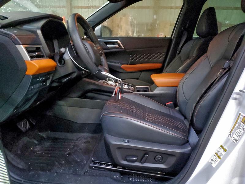 Фото 7 - MITSUBISHI OUTLANDER