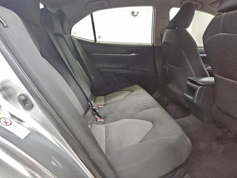 Фото 10 - TOYOTA CAMRY