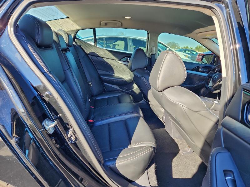 Фото 10 - NISSAN MAXIMA