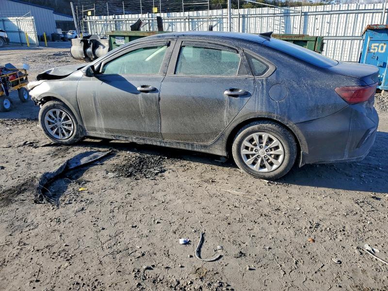 Фото 2 - KIA FORTE