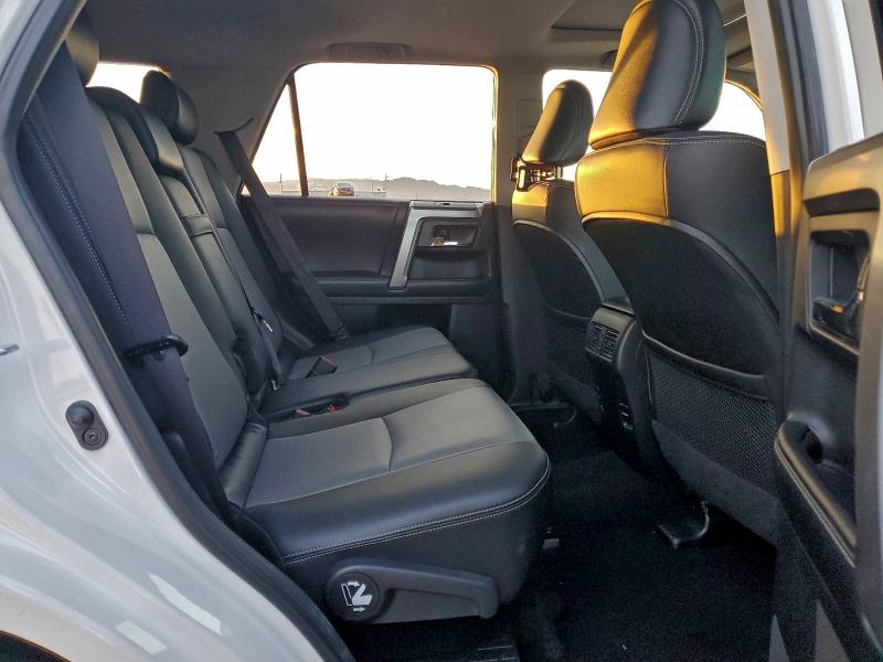 Фото 11 - TOYOTA 4RUNNER