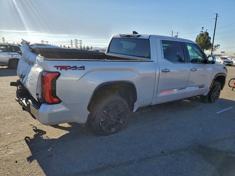 Фото 3 - TOYOTA TUNDRA