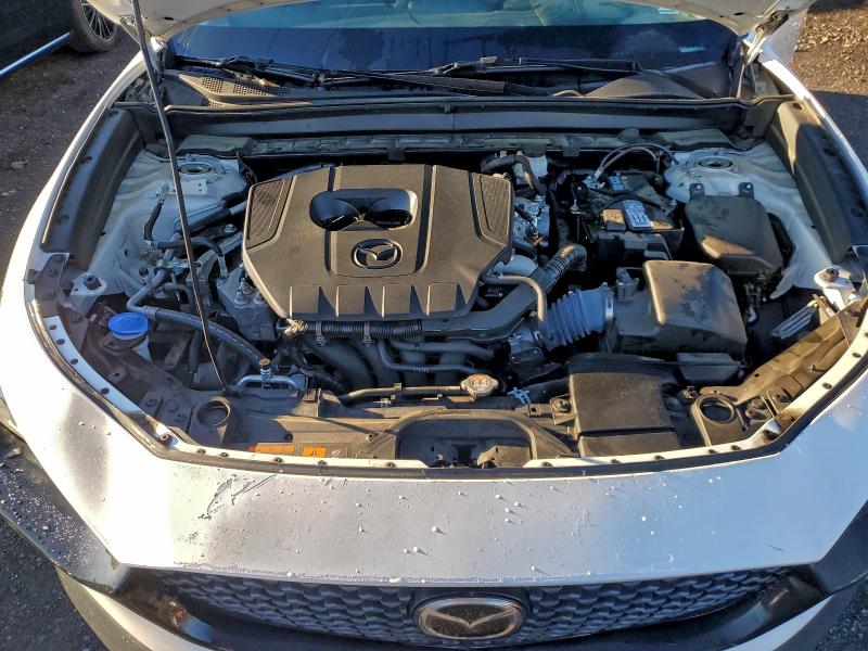 Фото 12 - MAZDA CX30