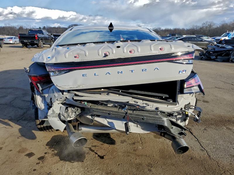 Фото 6 - HYUNDAI ELANTRA
