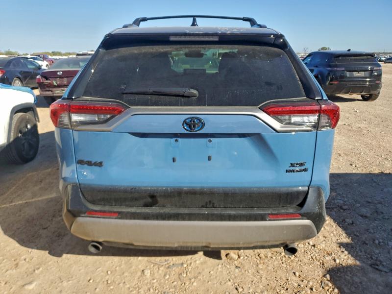 Фото 6 - TOYOTA RAV4