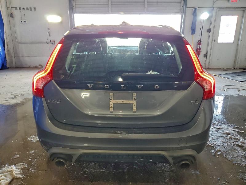 Фото 6 - VOLVO V60