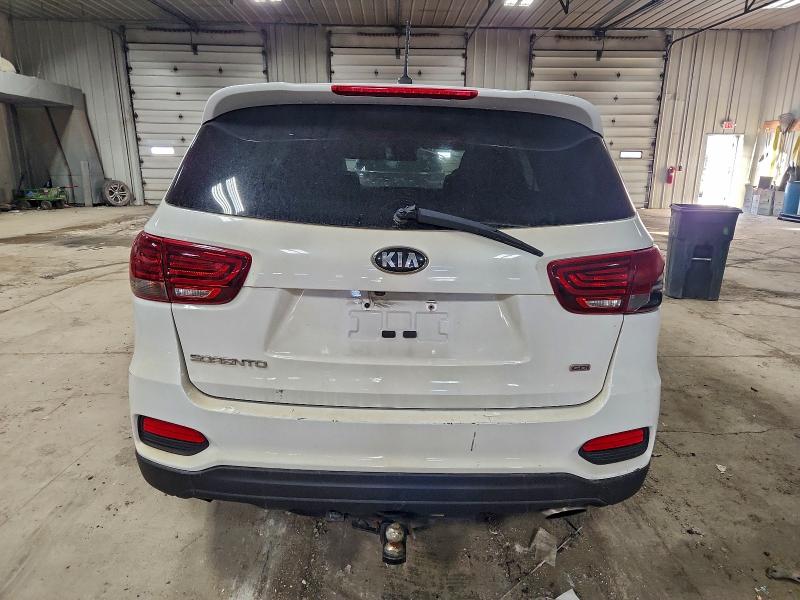 Фото 6 - KIA SORENTO