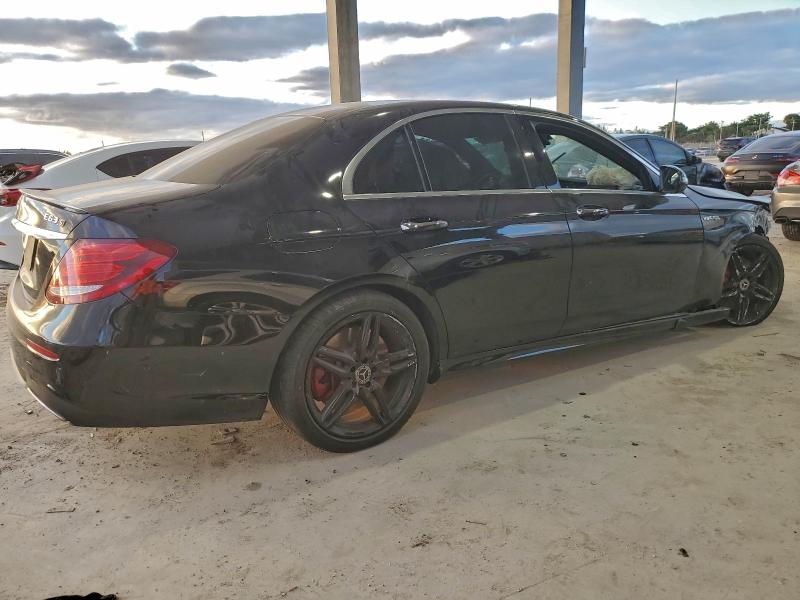 Фото 3 - MERCEDES-BENZ E-CLASS