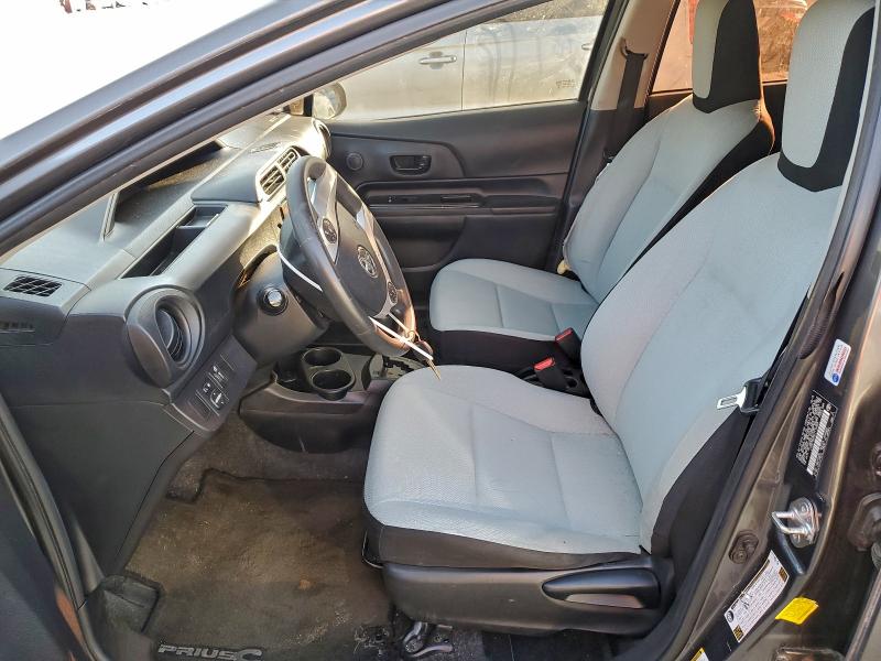 Фото 7 - TOYOTA PRIUS