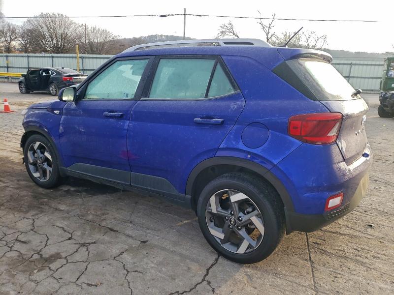 Фото 2 - HYUNDAI VENUE