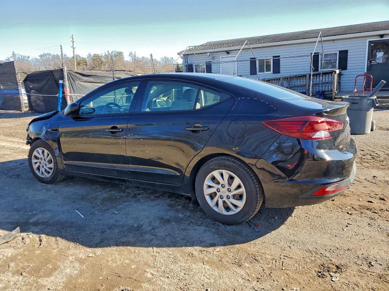 Фото 2 - HYUNDAI ELANTRA