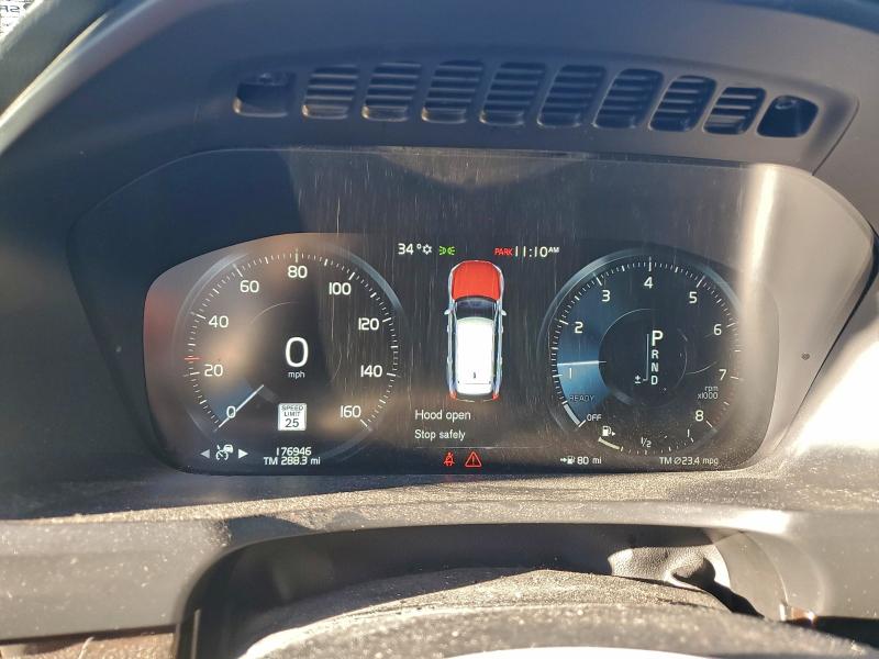 Фото 9 - VOLVO XC90