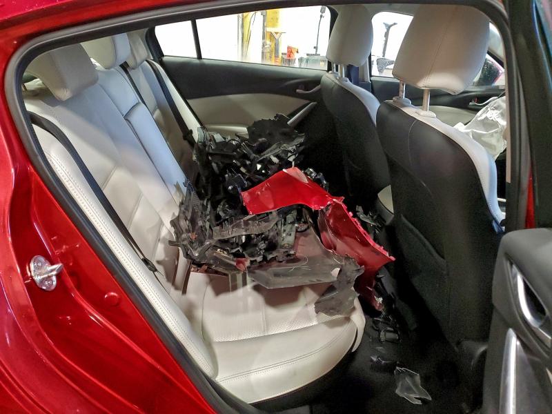 Фото 10 - MAZDA 6