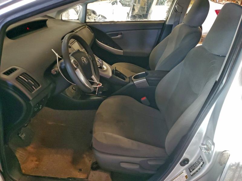 Фото 7 - TOYOTA PRIUS