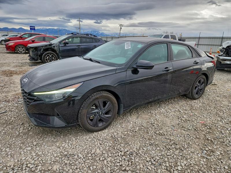 Фото 1 - HYUNDAI ELANTRA