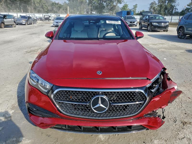 Фото 5 - MERCEDES-BENZ E-CLASS