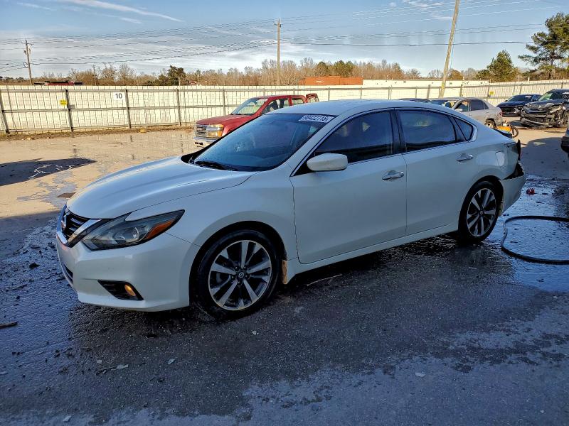 Фото 1 - NISSAN ALTIMA