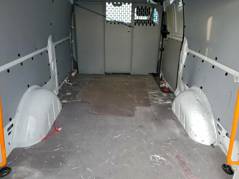 Фото 10 - MERCEDES-BENZ METRIS