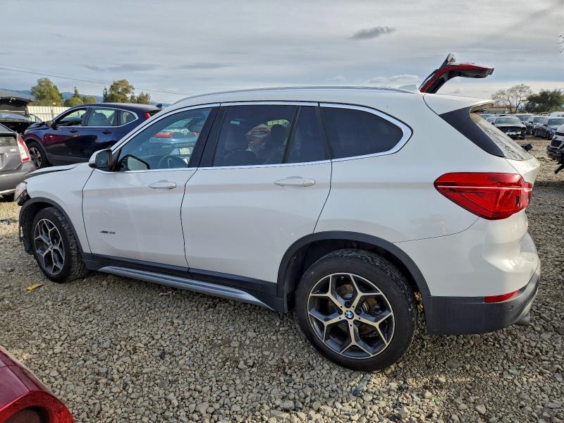 Фото 2 - BMW X1