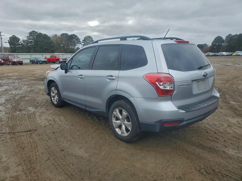 Фото 2 - SUBARU FORESTER