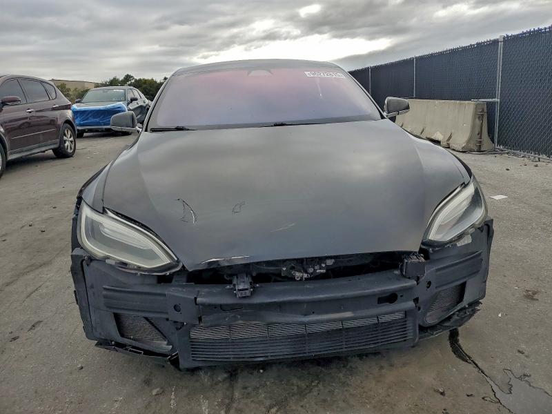 Фото 5 - TESLA MODEL S