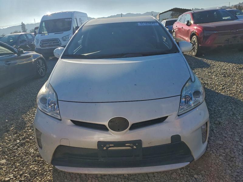 Фото 5 - TOYOTA PRIUS