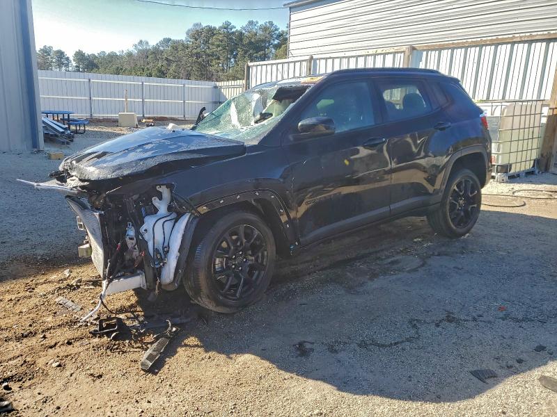 Фото 1 - JEEP COMPASS