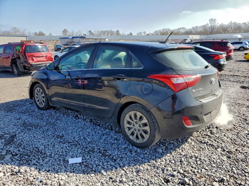 Фото 2 - HYUNDAI ELANTRA