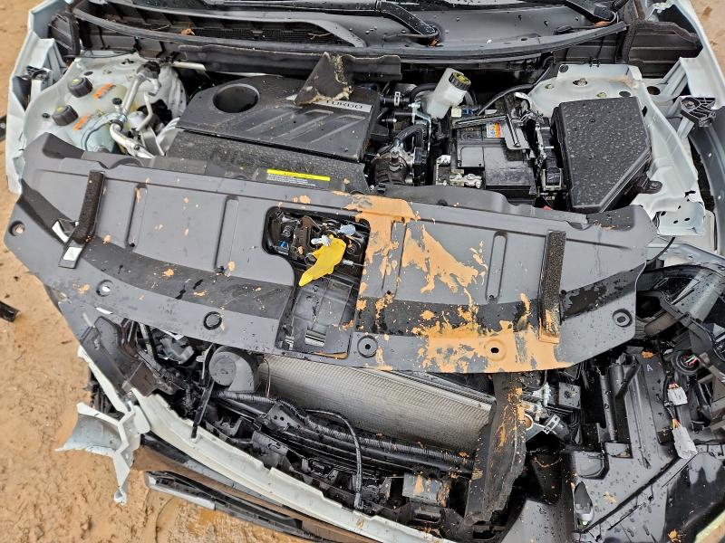 Фото 12 - NISSAN ROGUE