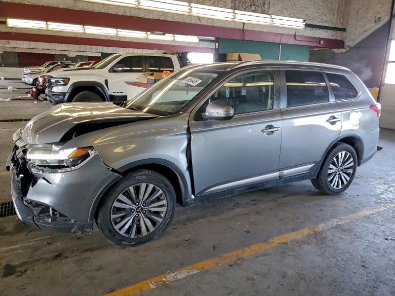 Фото 1 - MITSUBISHI OUTLANDER