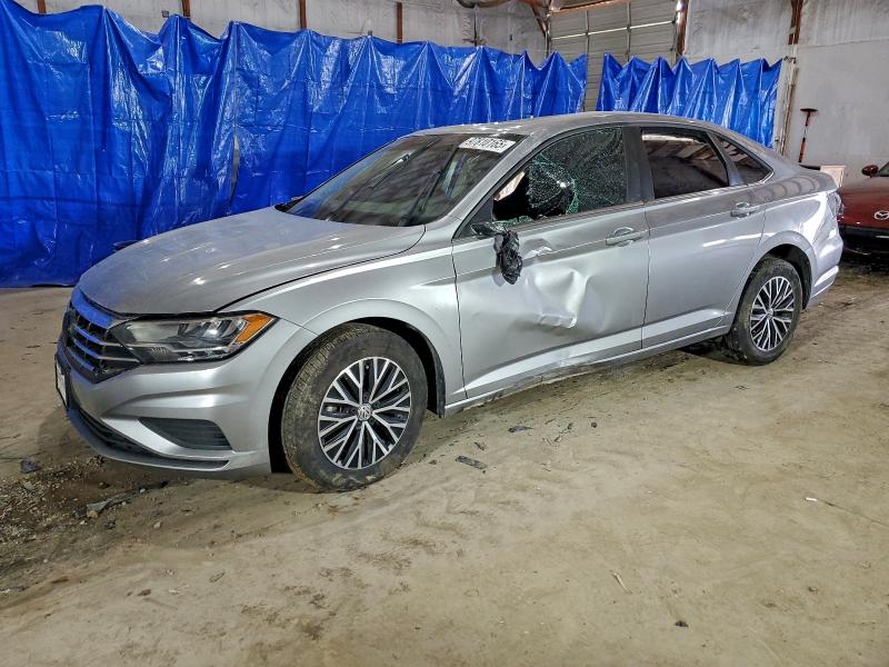 Фото 1 - VOLKSWAGEN JETTA