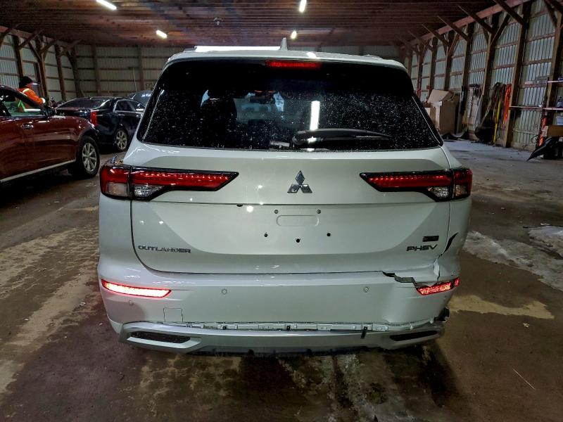 Фото 6 - MITSUBISHI OUTLANDER