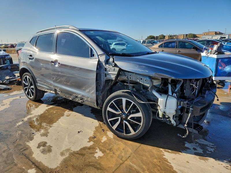 Фото 4 - NISSAN ROGUE