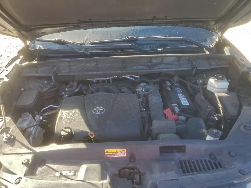 Фото 12 - TOYOTA HIGHLANDER