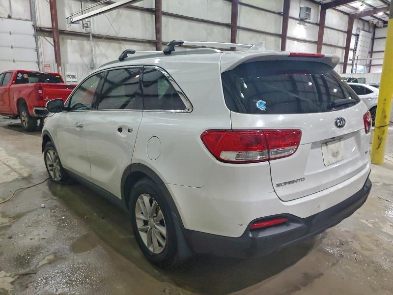 Фото 2 - KIA SORENTO