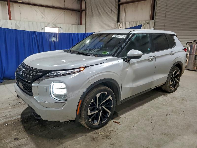 Фото 1 - MITSUBISHI OUTLANDER